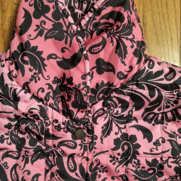 Jones New York ombre Paisley print puffer vest, women's medium, pink/black - Picture 2 of 10